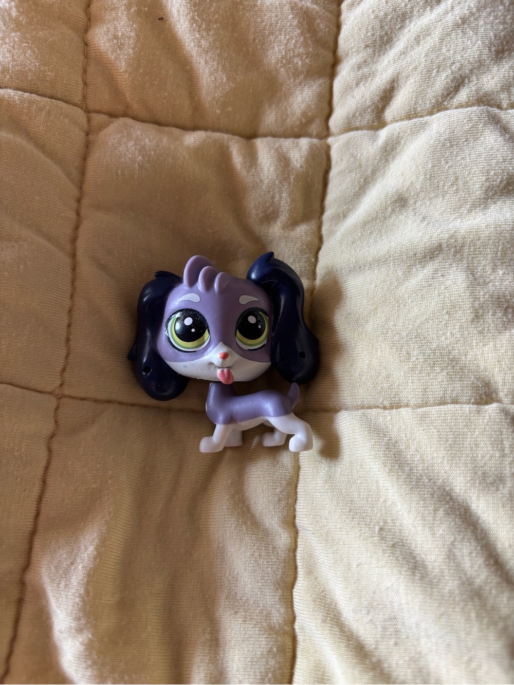 Littlest Pet Shop Purple and Black Puppy Figure